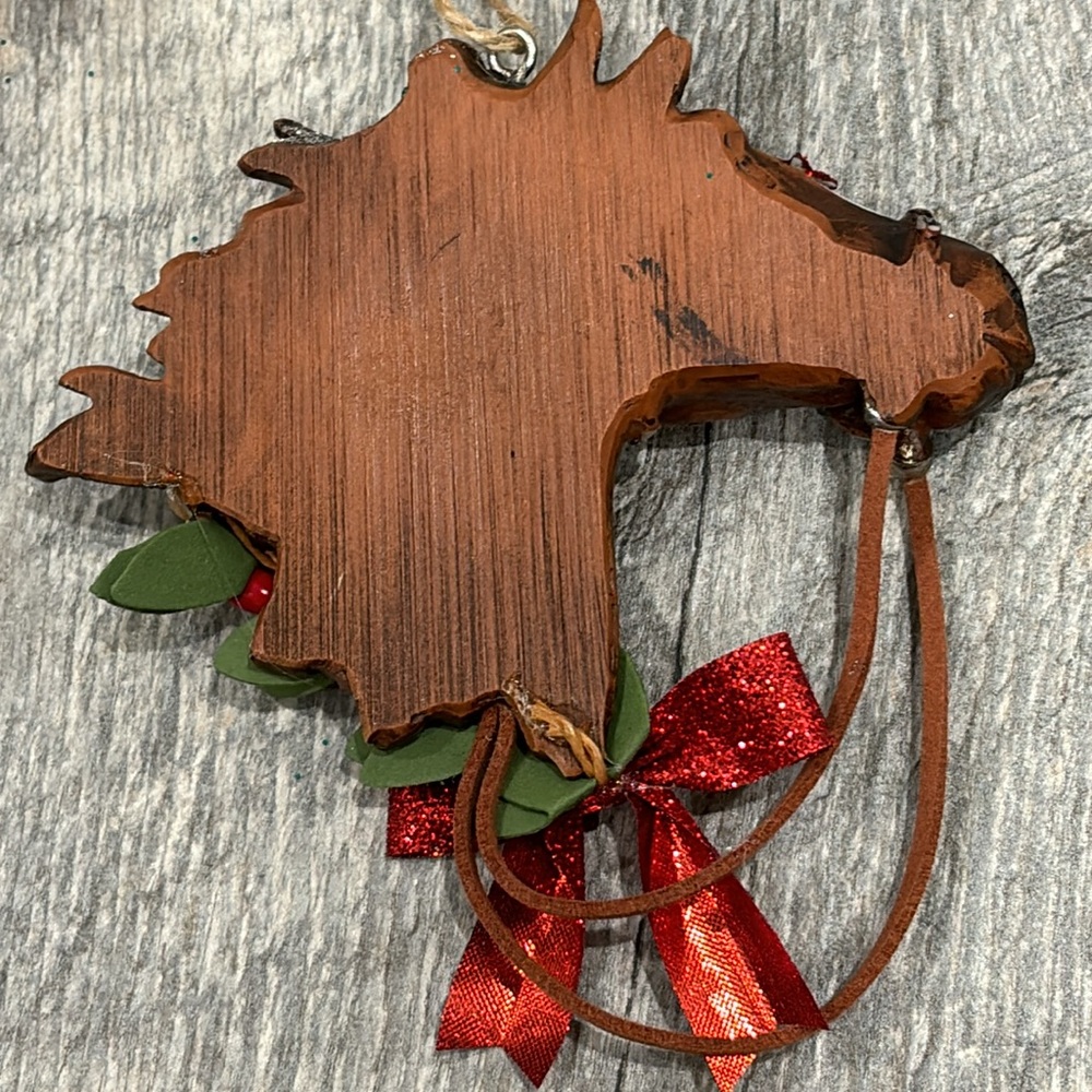 Holiday Horses: “Christmas Eve” design. Decorated Christmas horse ornamnent - Picture 6 of 14